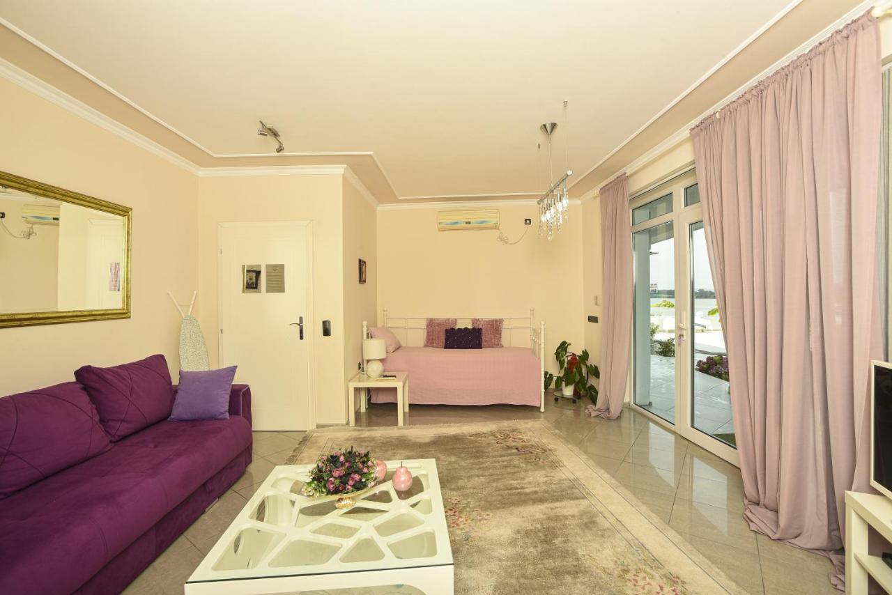 Apartments Villa Graf Smederevo Ngoại thất bức ảnh