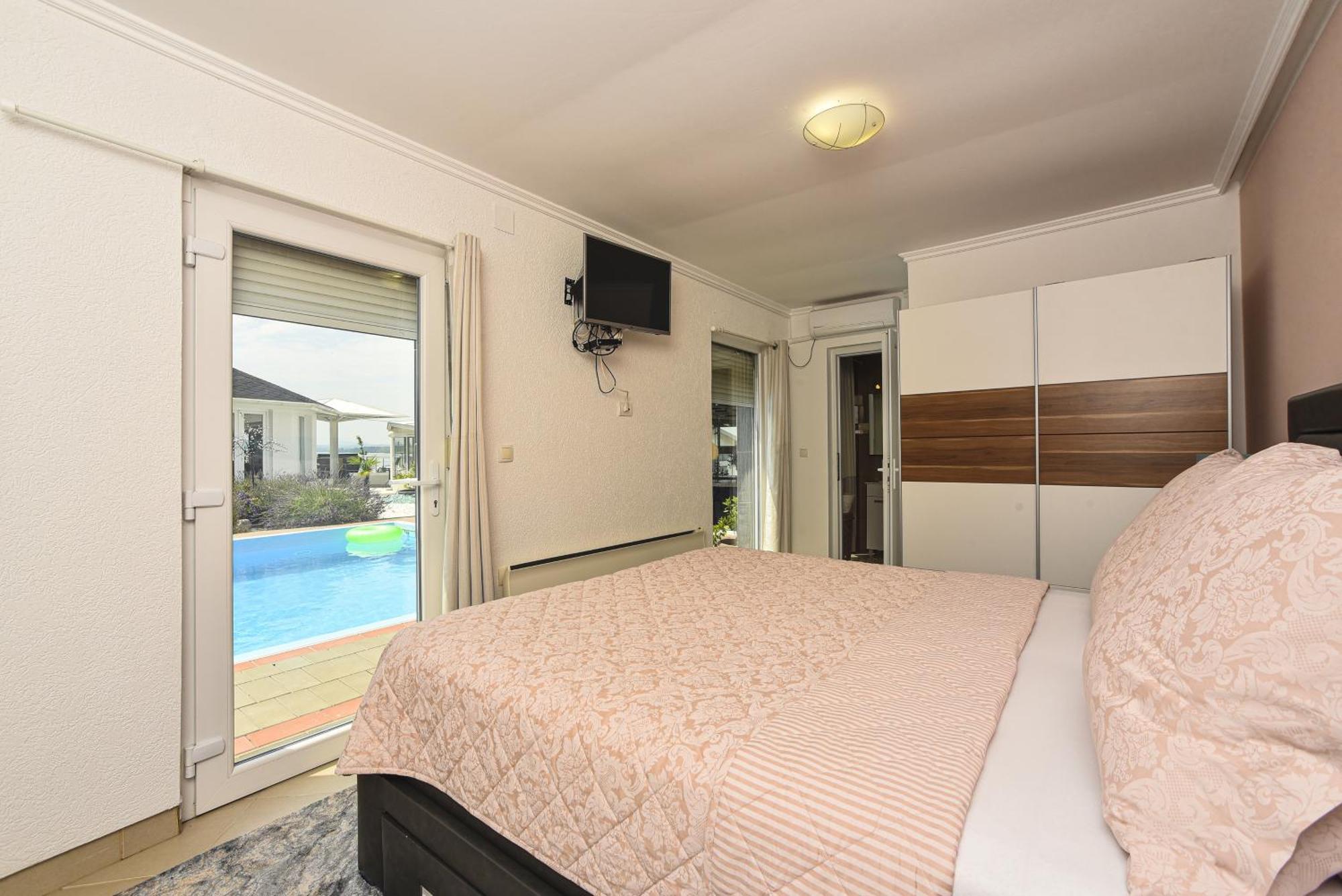 Apartments Villa Graf Smederevo Ngoại thất bức ảnh